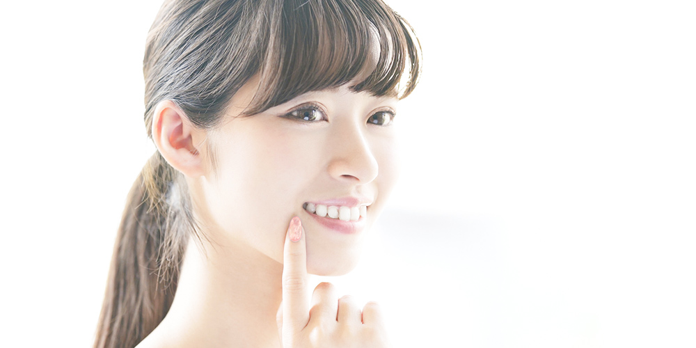 笑顔の女性